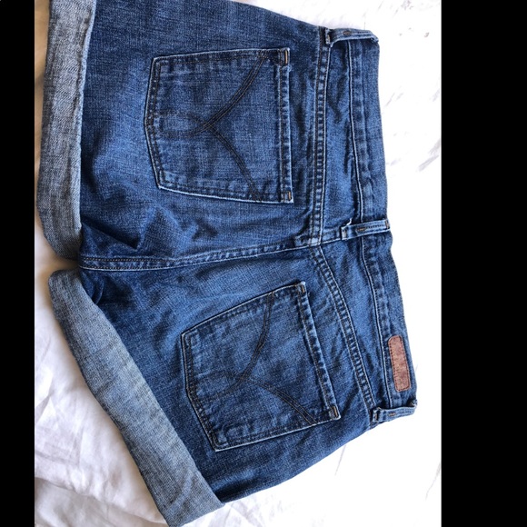 Size 10 Calvin Klein shorts - Picture 2 of 3